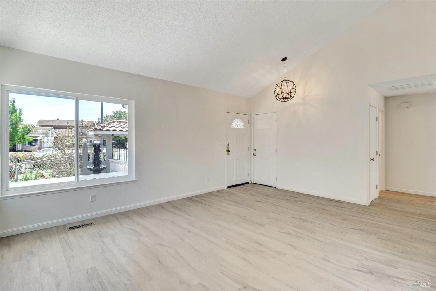 Detail Gallery Image 18 of 29 For 181 Belvedere Ct, Vallejo,  CA 94589 - 4 Beds | 3 Baths