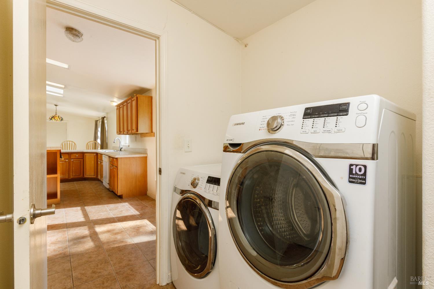 Detail Gallery Image 17 of 56 For 1409 W State Highway 20 Hwy, Upper Lake,  CA 95485 - 3 Beds | 2 Baths