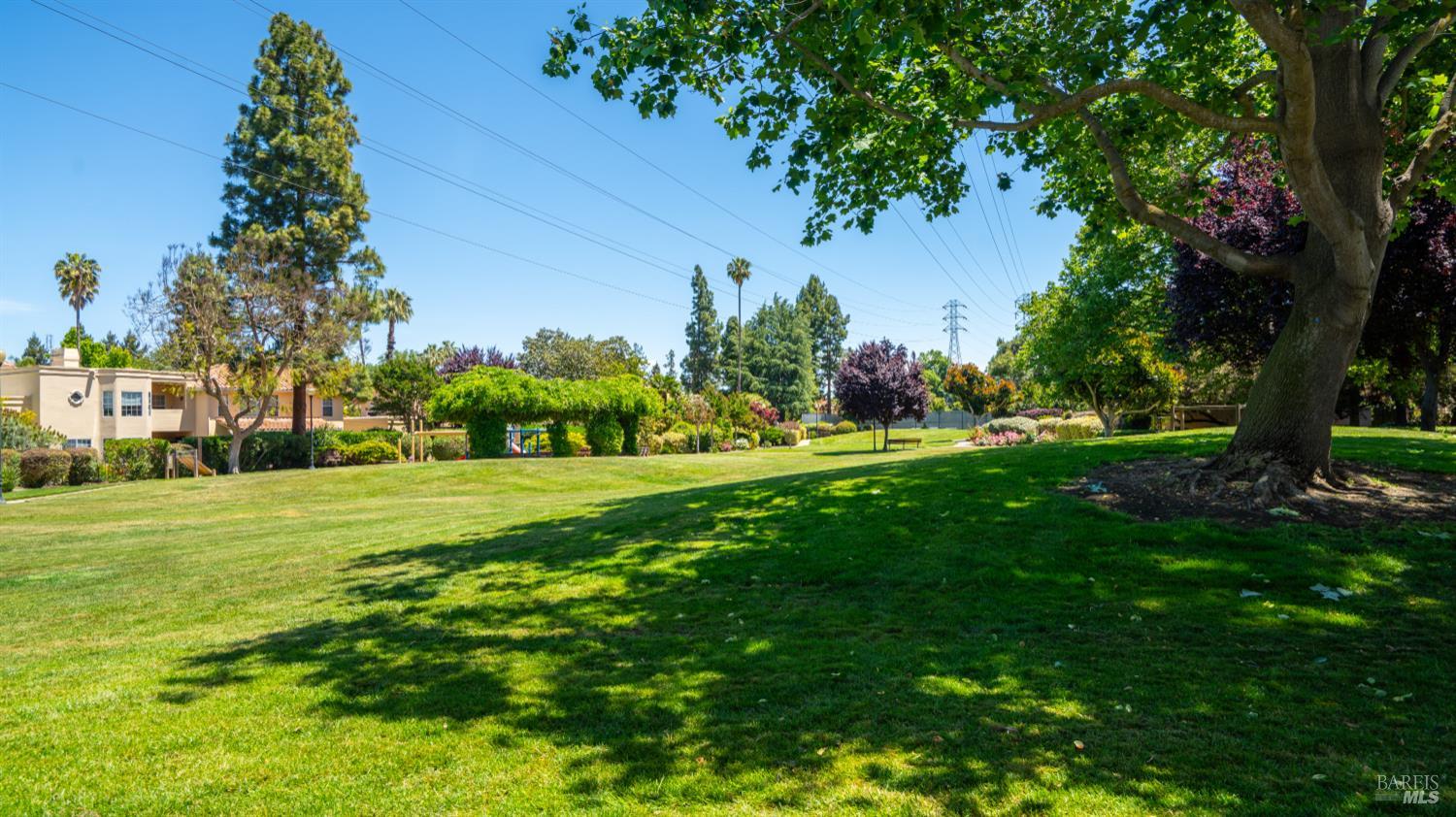 Detail Gallery Image 54 of 57 For 1205 Cuernavaca Circulo Unkn, Mountain View,  CA 94040 - 3 Beds | 3 Baths