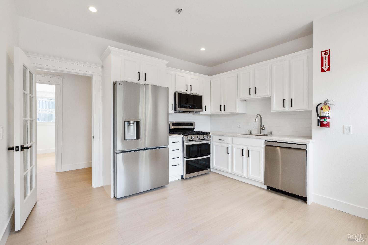 Detail Gallery Image 21 of 35 For 3214 College Ave, Berkeley,  CA 94705 - – Beds | – Baths