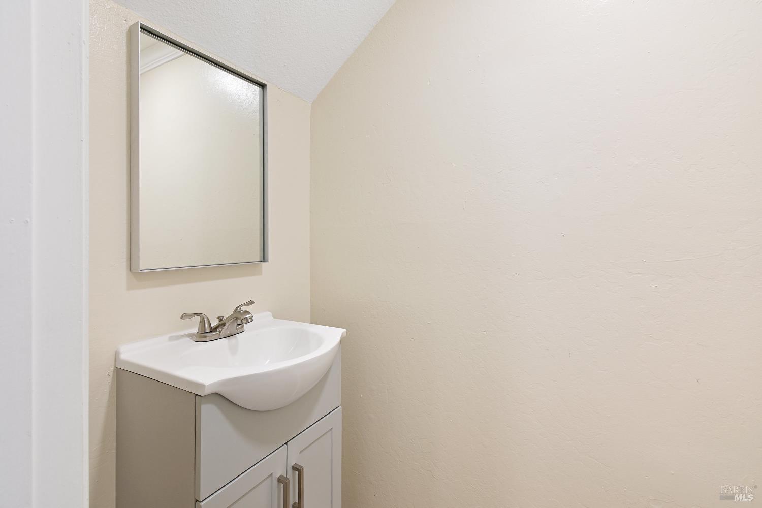 Detail Gallery Image 14 of 32 For 23 Villa Ct, Fairfield,  CA 94533 - 2 Beds | 1/1 Baths