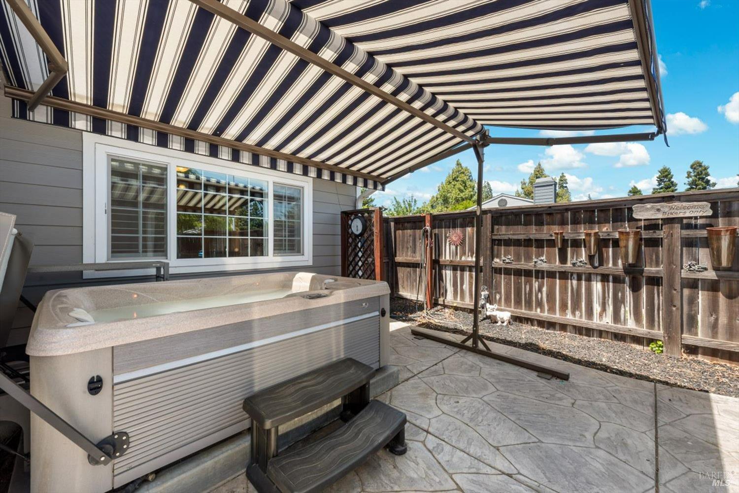 Detail Gallery Image 29 of 35 For 2648 Nut Tree Rd, Vacaville,  CA 95687 - 3 Beds | 2 Baths