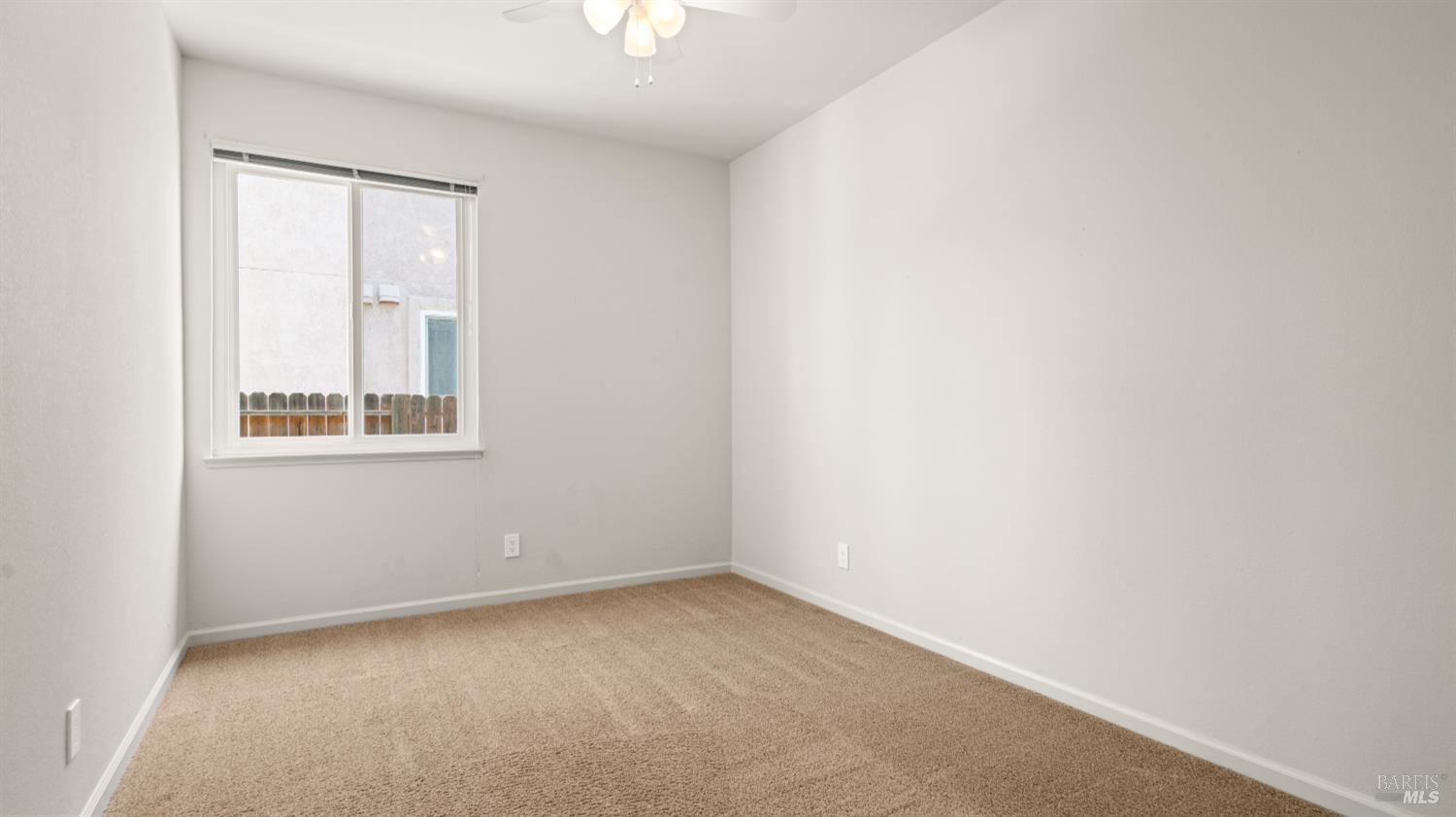 Detail Gallery Image 25 of 35 For 667 Laurelwood Cir, Vacaville,  CA 95687 - 3 Beds | 2 Baths