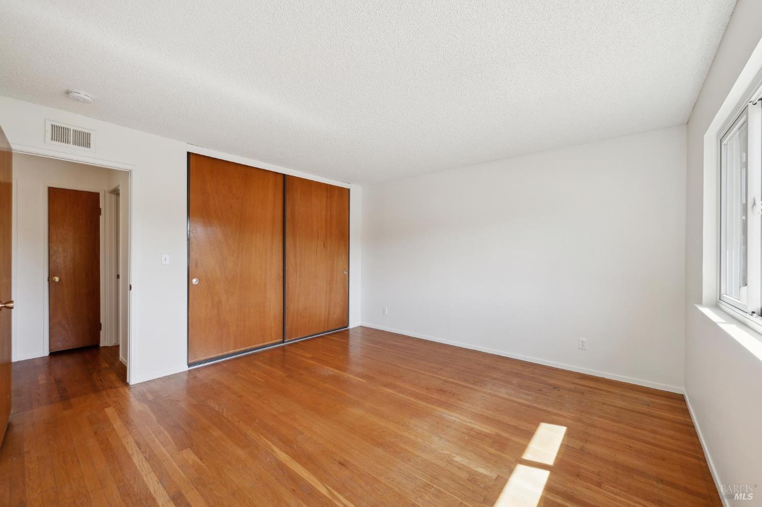 Detail Gallery Image 19 of 31 For 83 Twelveoak Hill Dr, San Rafael,  CA 94903 - 3 Beds | 2 Baths