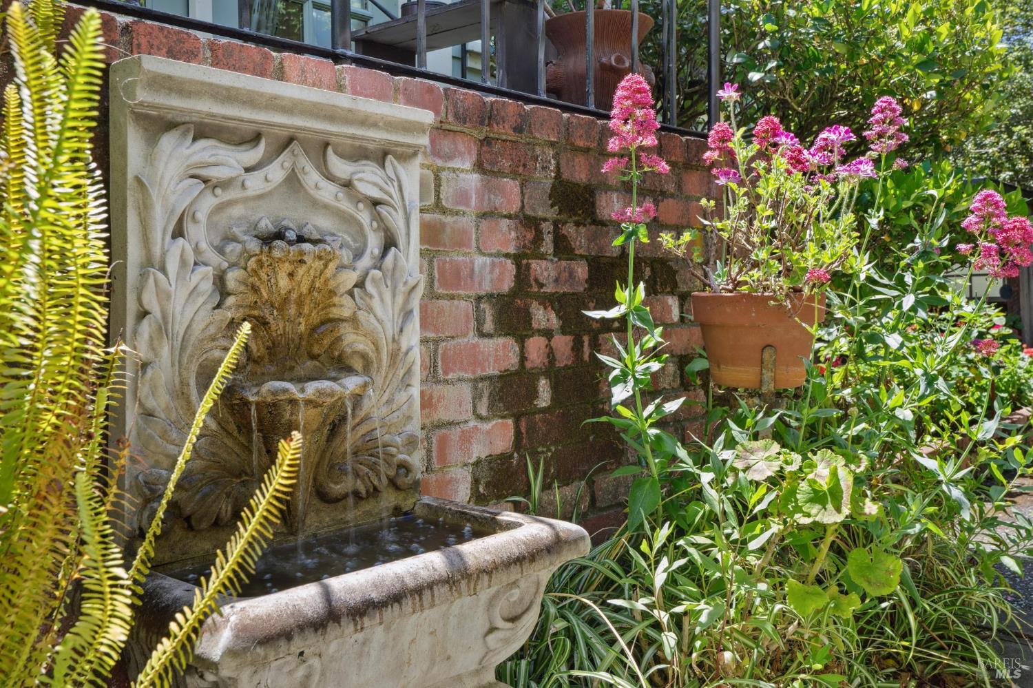 Detail Gallery Image 35 of 75 For 301 Howard St, Petaluma,  CA 94952 - 4 Beds | 3 Baths