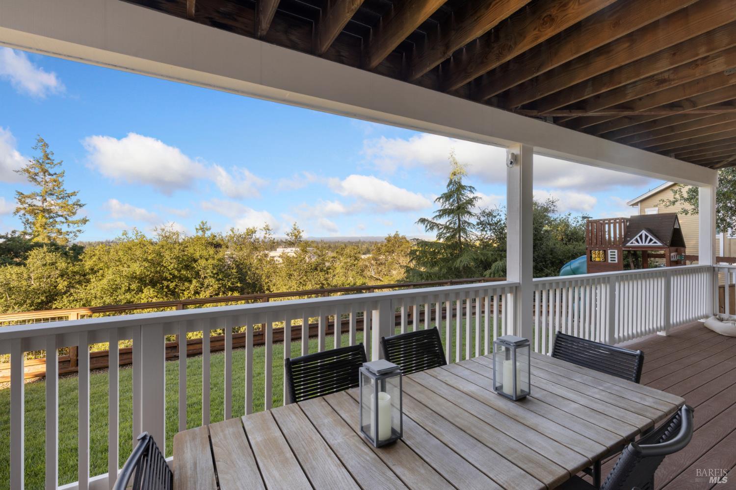 Detail Gallery Image 50 of 62 For 3393 Lake Park Ct, Santa Rosa,  CA 95403 - 5 Beds | 4/1 Baths