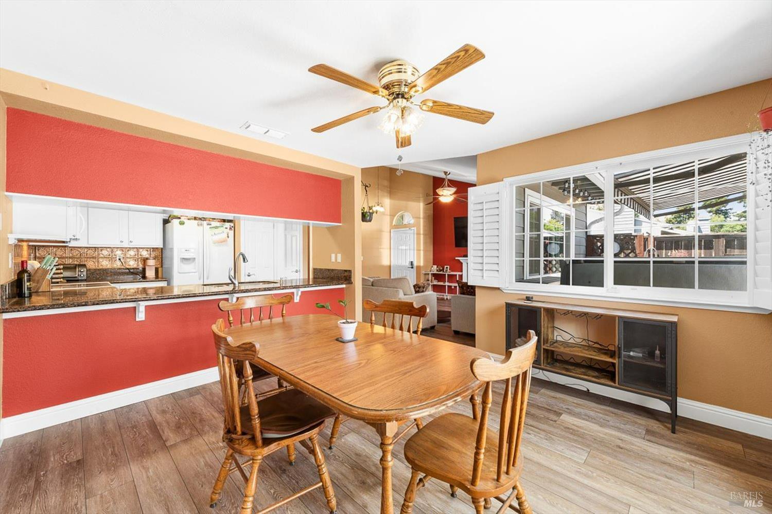 Detail Gallery Image 8 of 35 For 2648 Nut Tree Rd, Vacaville,  CA 95687 - 3 Beds | 2 Baths