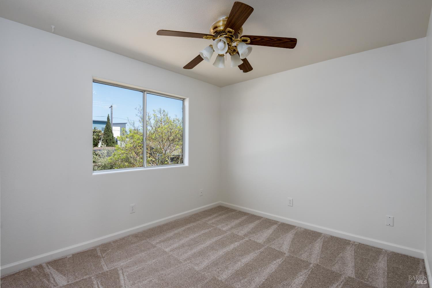 Detail Gallery Image 21 of 37 For 1931 Goldpan Way, Santa Rosa,  CA 95407 - 3 Beds | 2/1 Baths