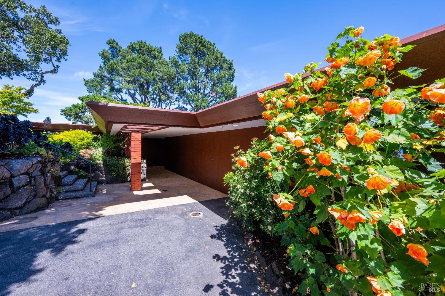 Detail Gallery Image 60 of 83 For 125 Bayview Dr, San Rafael,  CA 94901 - 2 Beds | 3/1 Baths