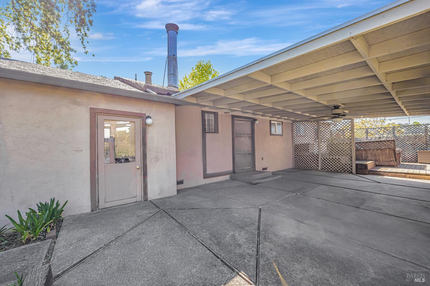 Detail Gallery Image 34 of 44 For 2711 Iroquois St, Santa Rosa,  CA 95403 - 3 Beds | 2 Baths