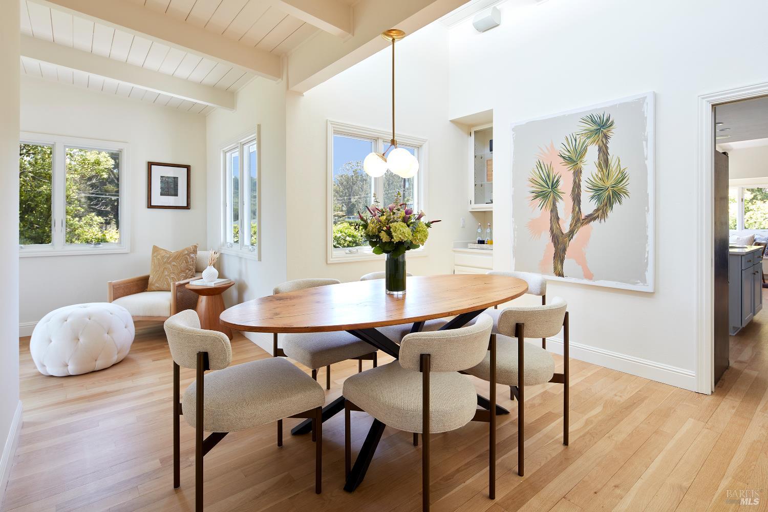 Detail Gallery Image 10 of 42 For 64 Edgewood Ave, Mill Valley,  CA 94941 - 3 Beds | 2 Baths