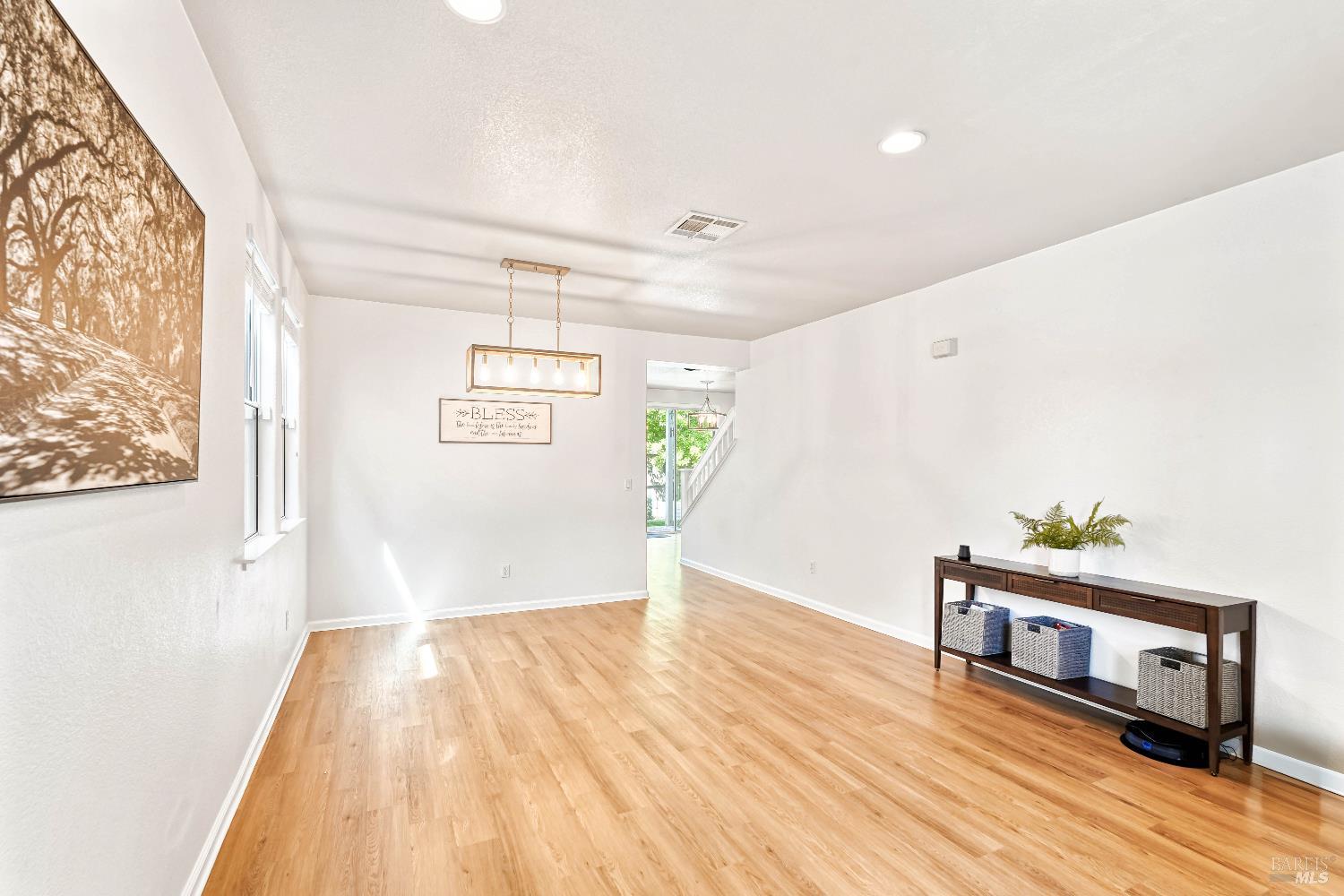 Detail Gallery Image 6 of 58 For 505 Vintage Springs Ct, Fairfield,  CA 94534 - 3 Beds | 2/1 Baths