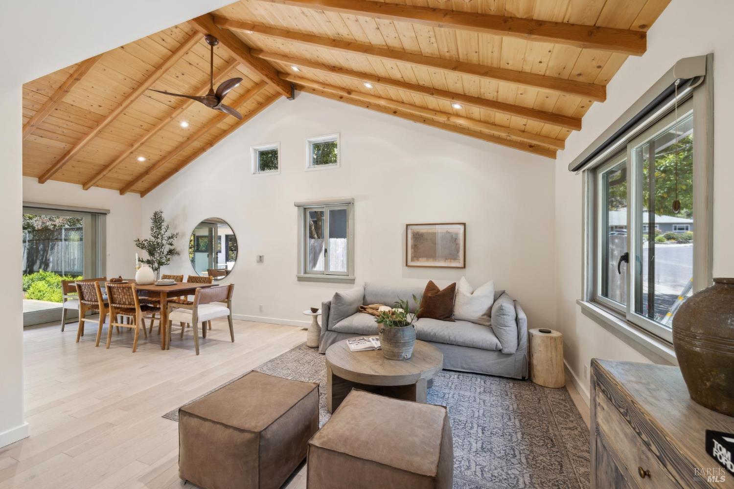 Detail Gallery Image 6 of 46 For 17 San Gabriel Dr, Fairfax,  CA 94930 - 4 Beds | 3 Baths