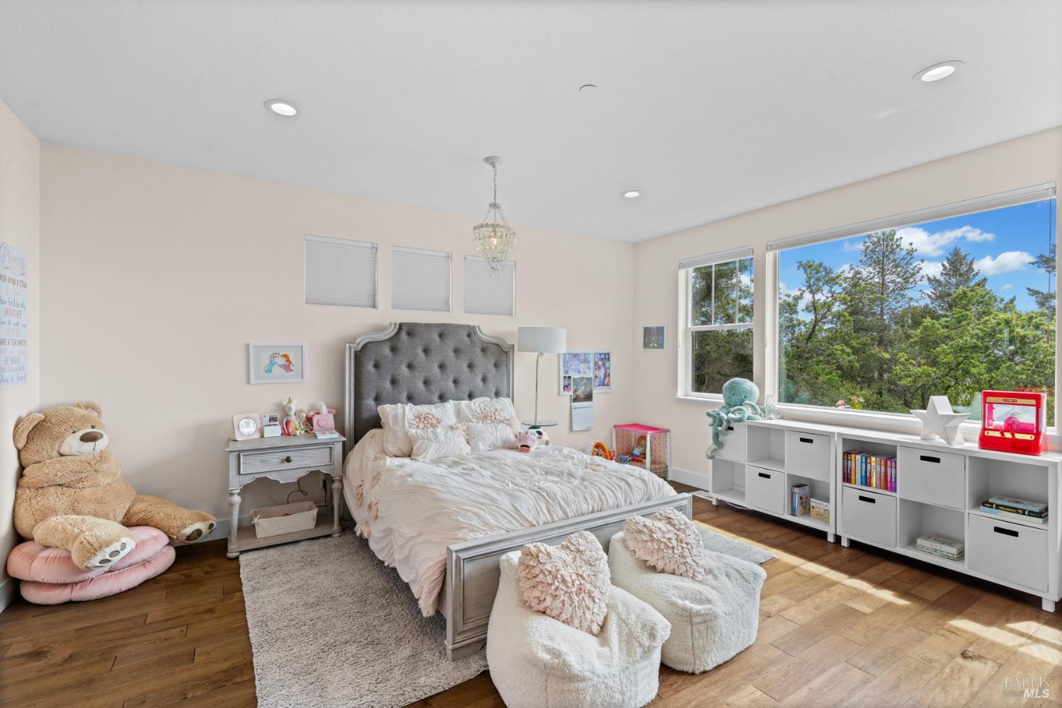 Detail Gallery Image 33 of 62 For 3393 Lake Park Ct, Santa Rosa,  CA 95403 - 5 Beds | 4/1 Baths