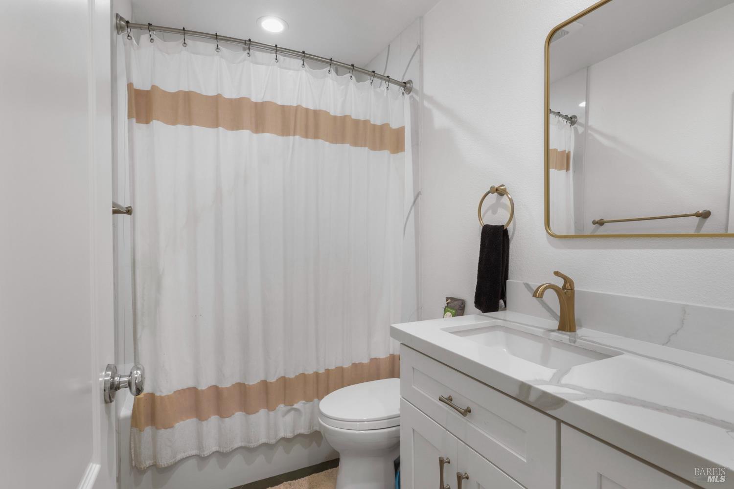 Detail Gallery Image 17 of 34 For 180 San Fernando St, San Pablo,  CA 94806 - 3 Beds | 2/1 Baths