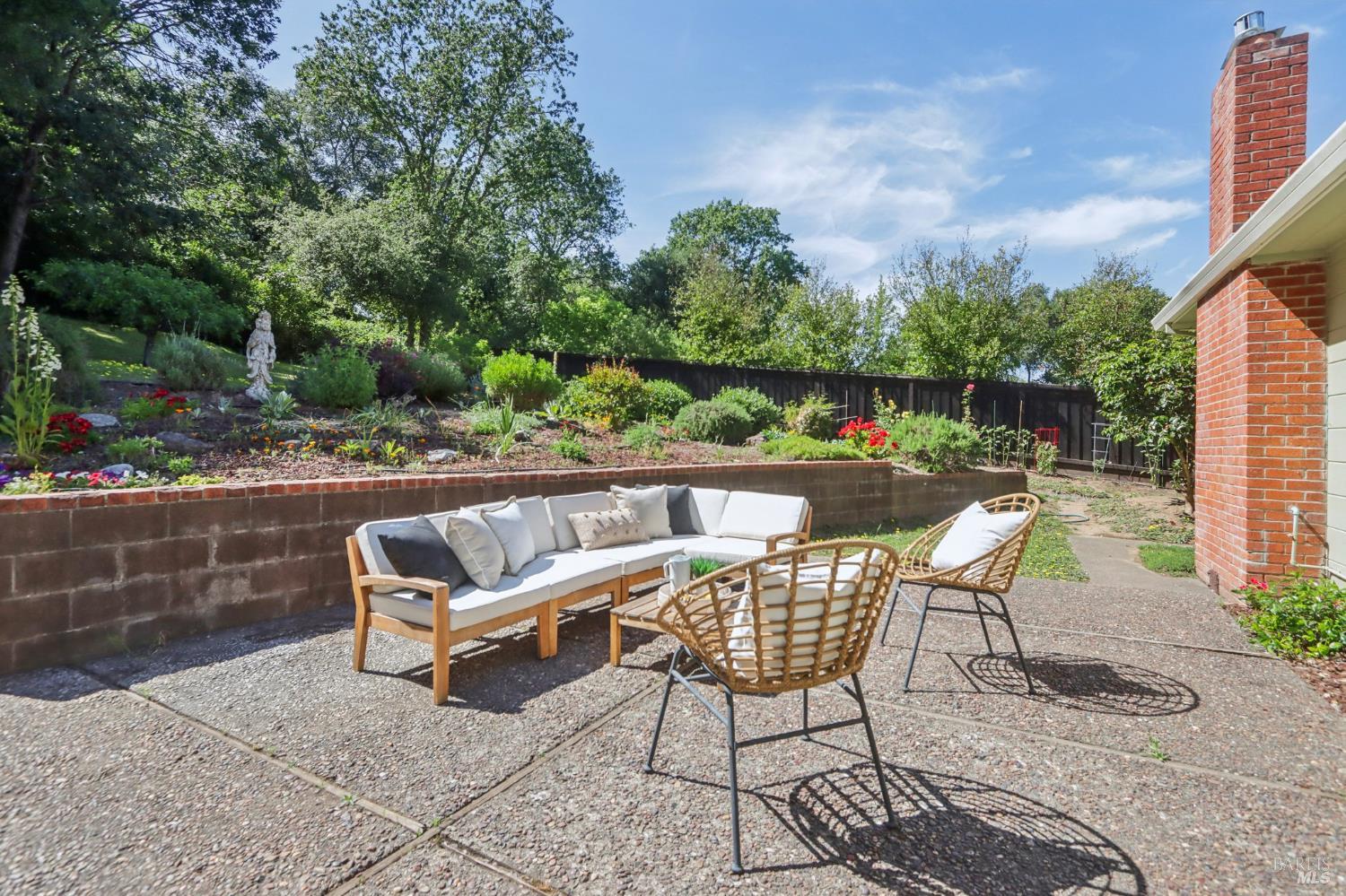 Detail Gallery Image 28 of 60 For 1400 High School Rd, Sebastopol,  CA 95472 - 3 Beds | 2 Baths