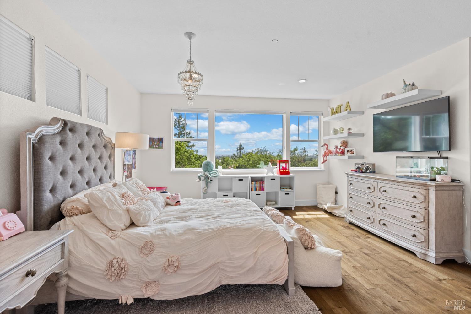 Detail Gallery Image 34 of 62 For 3393 Lake Park Ct, Santa Rosa,  CA 95403 - 5 Beds | 4/1 Baths