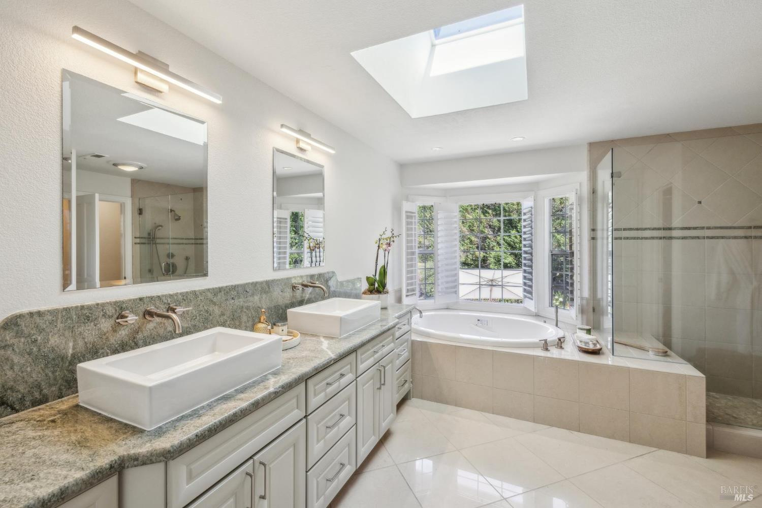 Detail Gallery Image 44 of 98 For 9724 Green Valley Rd, Sebastopol,  CA 95472 - 4 Beds | 3 Baths