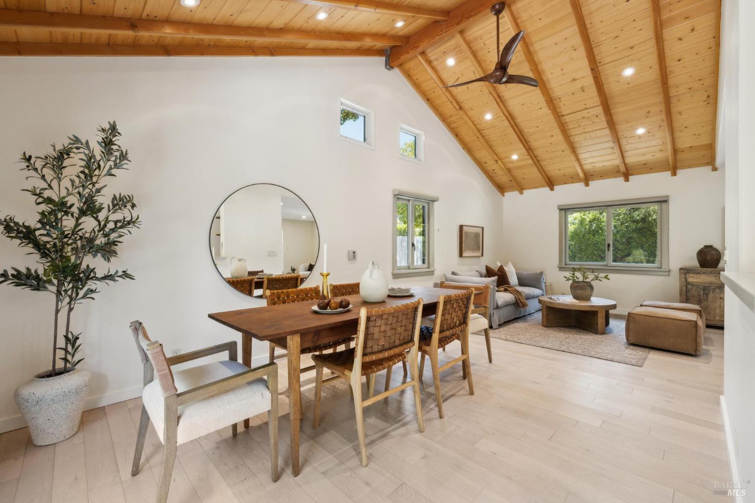 Detail Gallery Image 9 of 46 For 17 San Gabriel Dr, Fairfax,  CA 94930 - 4 Beds | 3 Baths