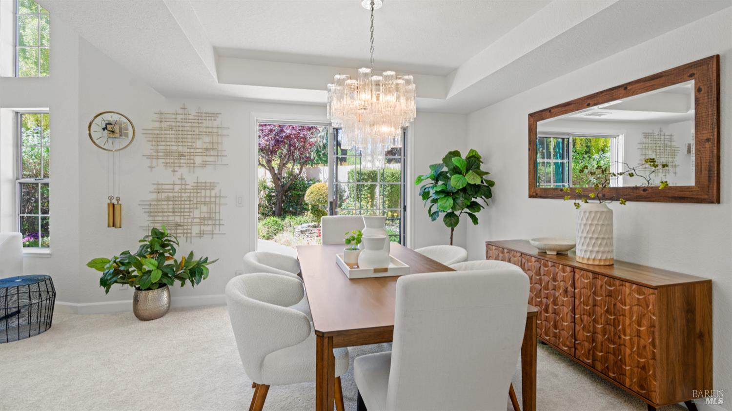 Detail Gallery Image 11 of 57 For 1205 Cuernavaca Circulo Unkn, Mountain View,  CA 94040 - 3 Beds | 3 Baths