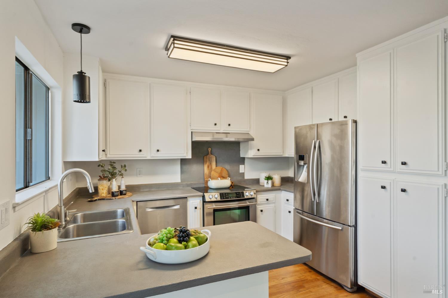 Detail Gallery Image 30 of 79 For 5082 Lakeville Hwy, Petaluma,  CA 94954 - 5 Beds | 4 Baths