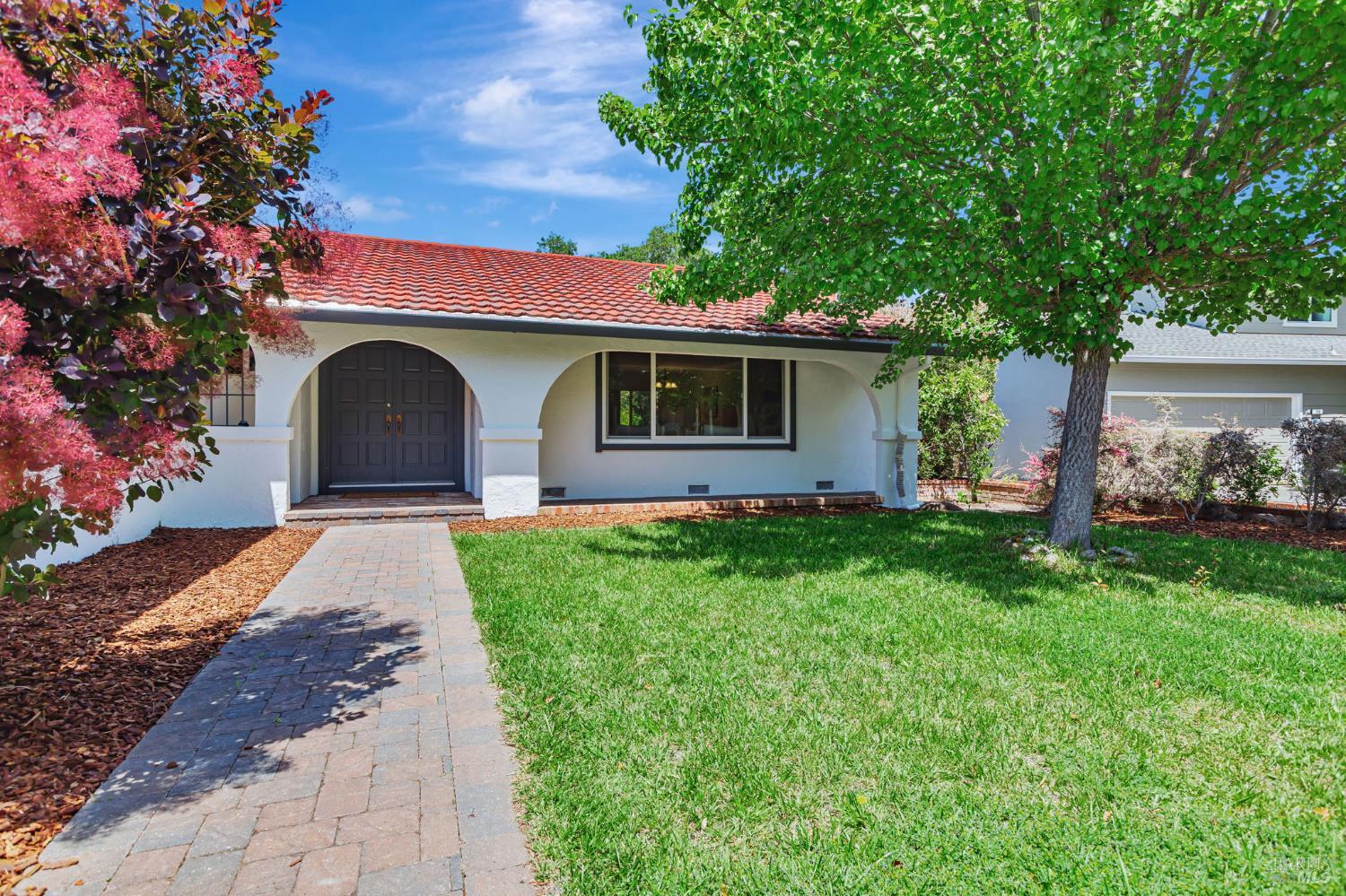 Detail Gallery Image 2 of 29 For 712 Sutro Ave, Novato,  CA 94947 - 3 Beds | 2 Baths