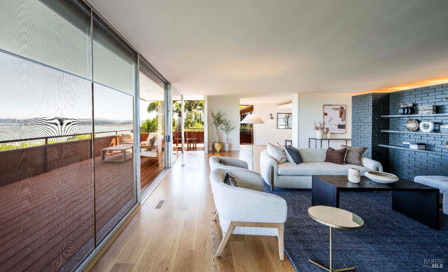 Detail Gallery Image 20 of 83 For 125 Bayview Dr, San Rafael,  CA 94901 - 2 Beds | 3/1 Baths