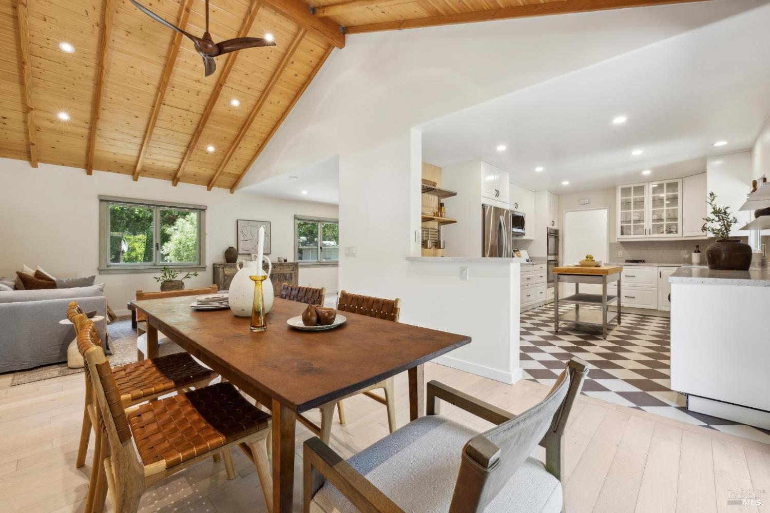 Detail Gallery Image 10 of 46 For 17 San Gabriel Dr, Fairfax,  CA 94930 - 4 Beds | 3 Baths