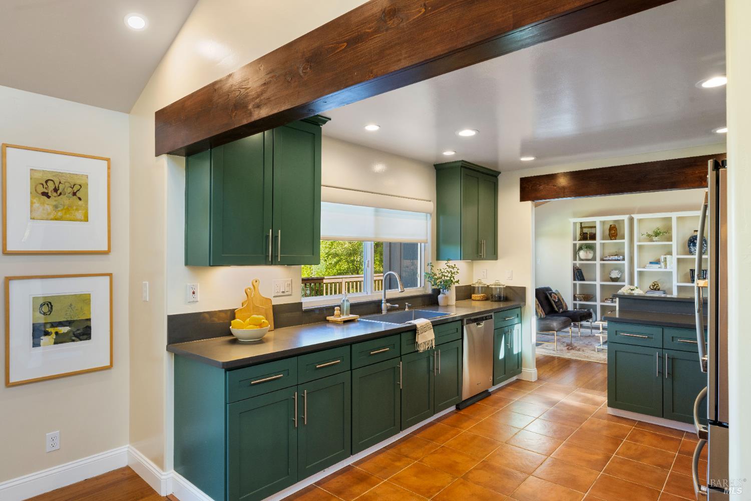 Detail Gallery Image 17 of 50 For 4878 Grove St, Sonoma,  CA 95476 - 4 Beds | 2/2 Baths