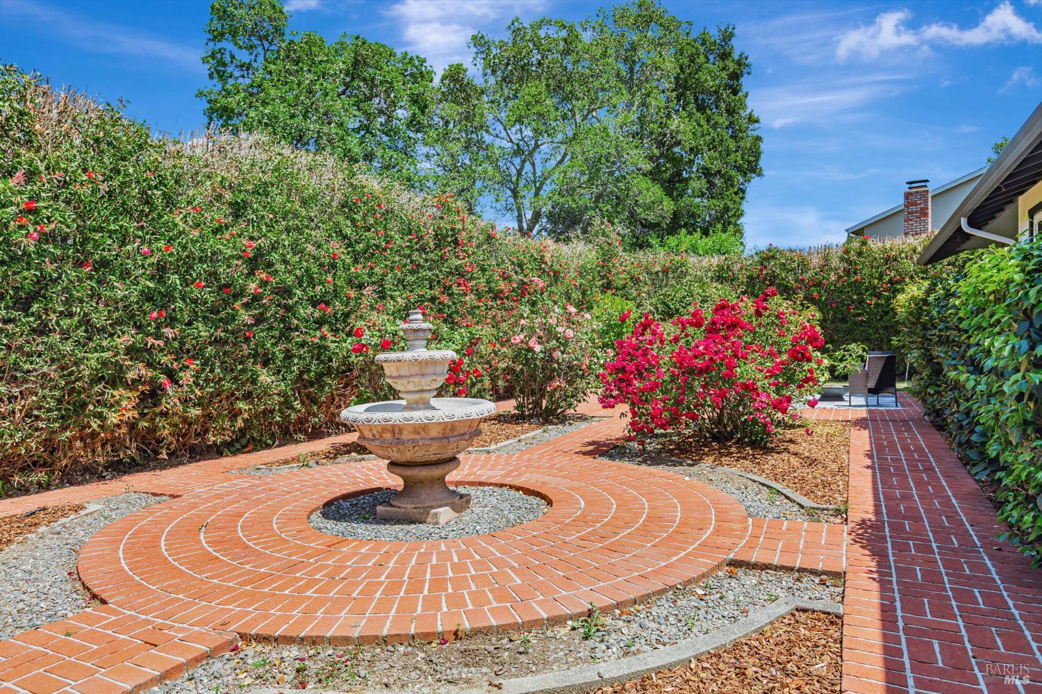 Detail Gallery Image 26 of 29 For 712 Sutro Ave, Novato,  CA 94947 - 3 Beds | 2 Baths