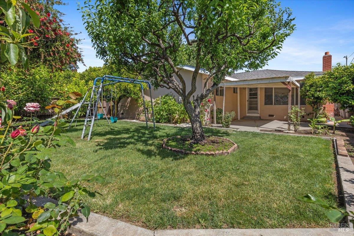 Detail Gallery Image 18 of 24 For 241 Camellia St, Fairfield,  CA 94533 - 3 Beds | 2 Baths