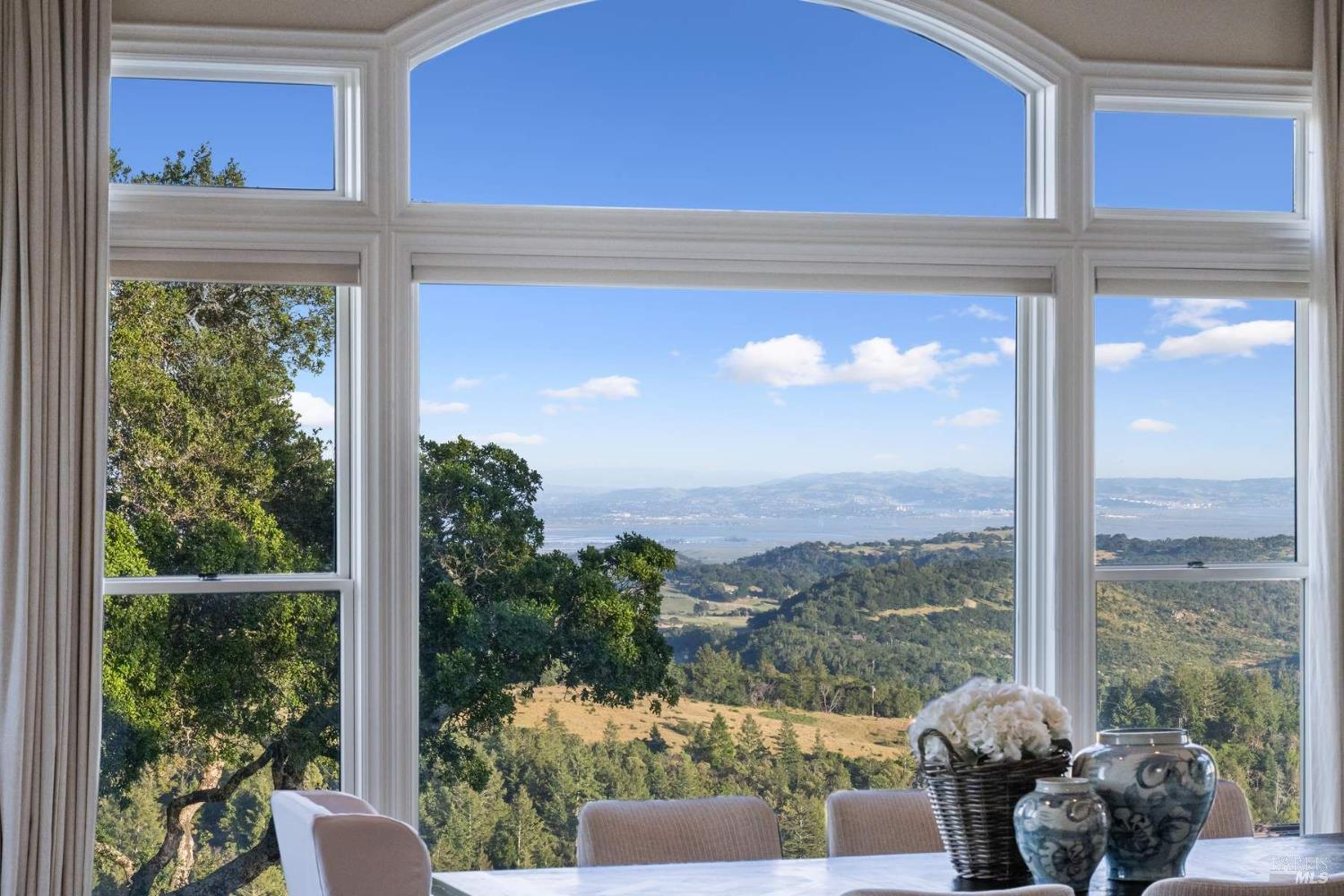 Detail Gallery Image 6 of 33 For 17256 7th St, Sonoma,  CA 95476 - 4 Beds | 3/2 Baths