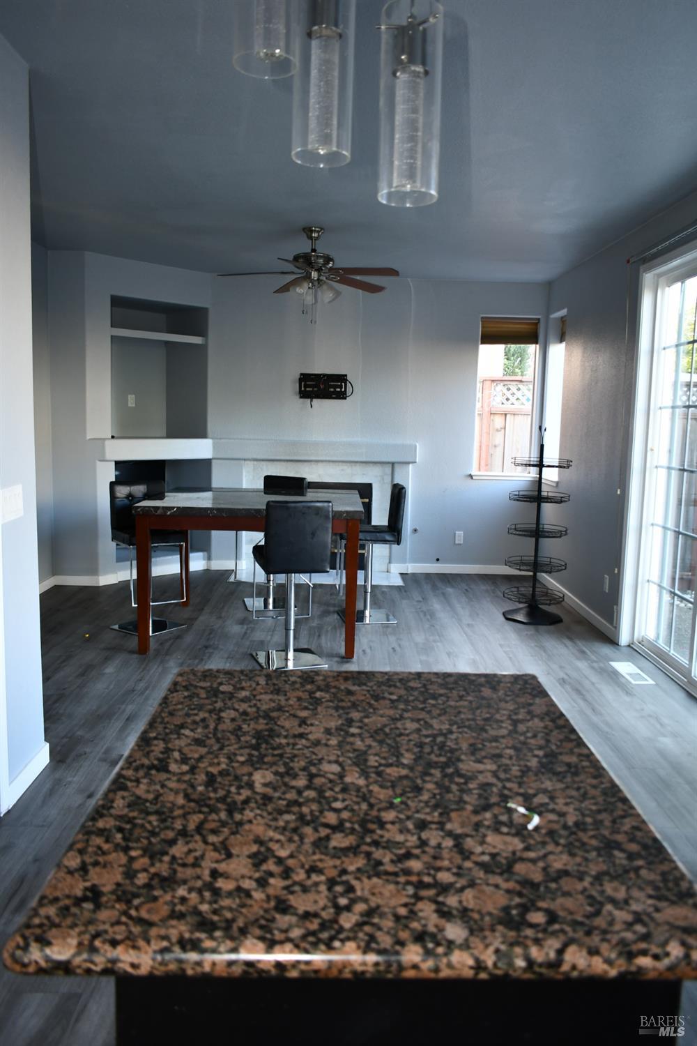 Detail Gallery Image 9 of 19 For 2630 Arrowhead Dr, Santa Rosa,  CA 95407 - 4 Beds | 3 Baths