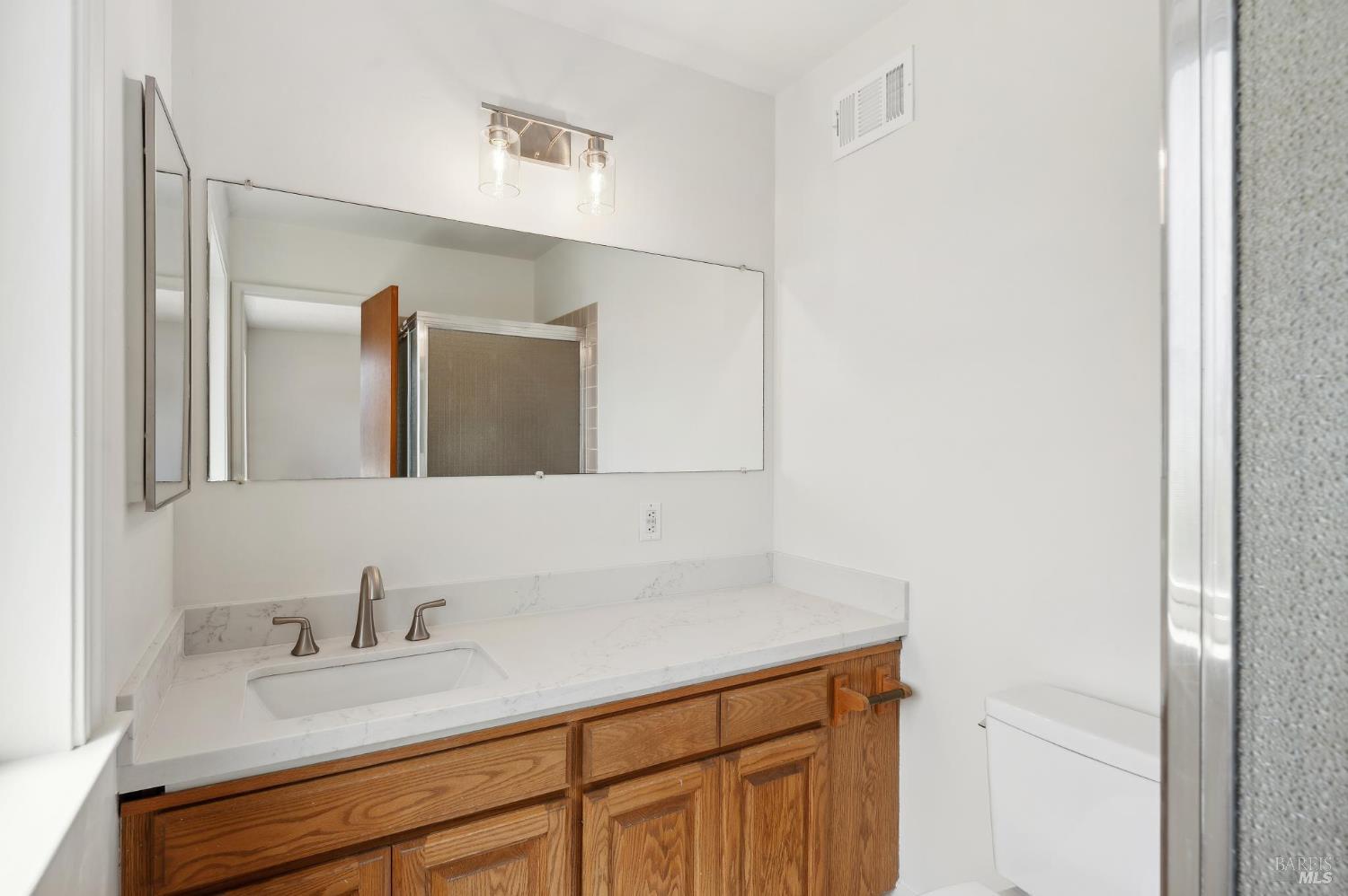 Detail Gallery Image 18 of 31 For 83 Twelveoak Hill Dr, San Rafael,  CA 94903 - 3 Beds | 2 Baths