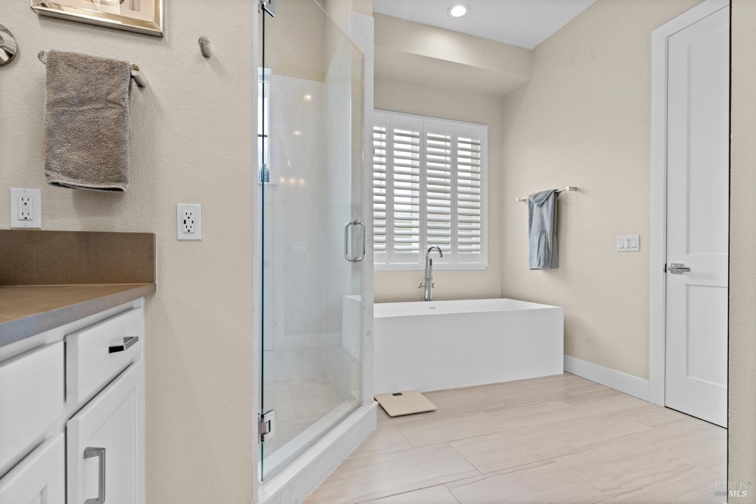 Detail Gallery Image 23 of 62 For 3393 Lake Park Ct, Santa Rosa,  CA 95403 - 5 Beds | 4/1 Baths