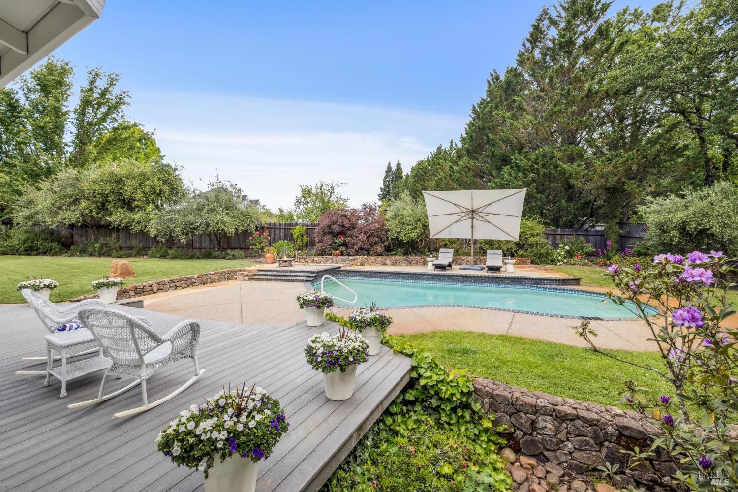 Detail Gallery Image 13 of 98 For 9724 Green Valley Rd, Sebastopol,  CA 95472 - 4 Beds | 3 Baths