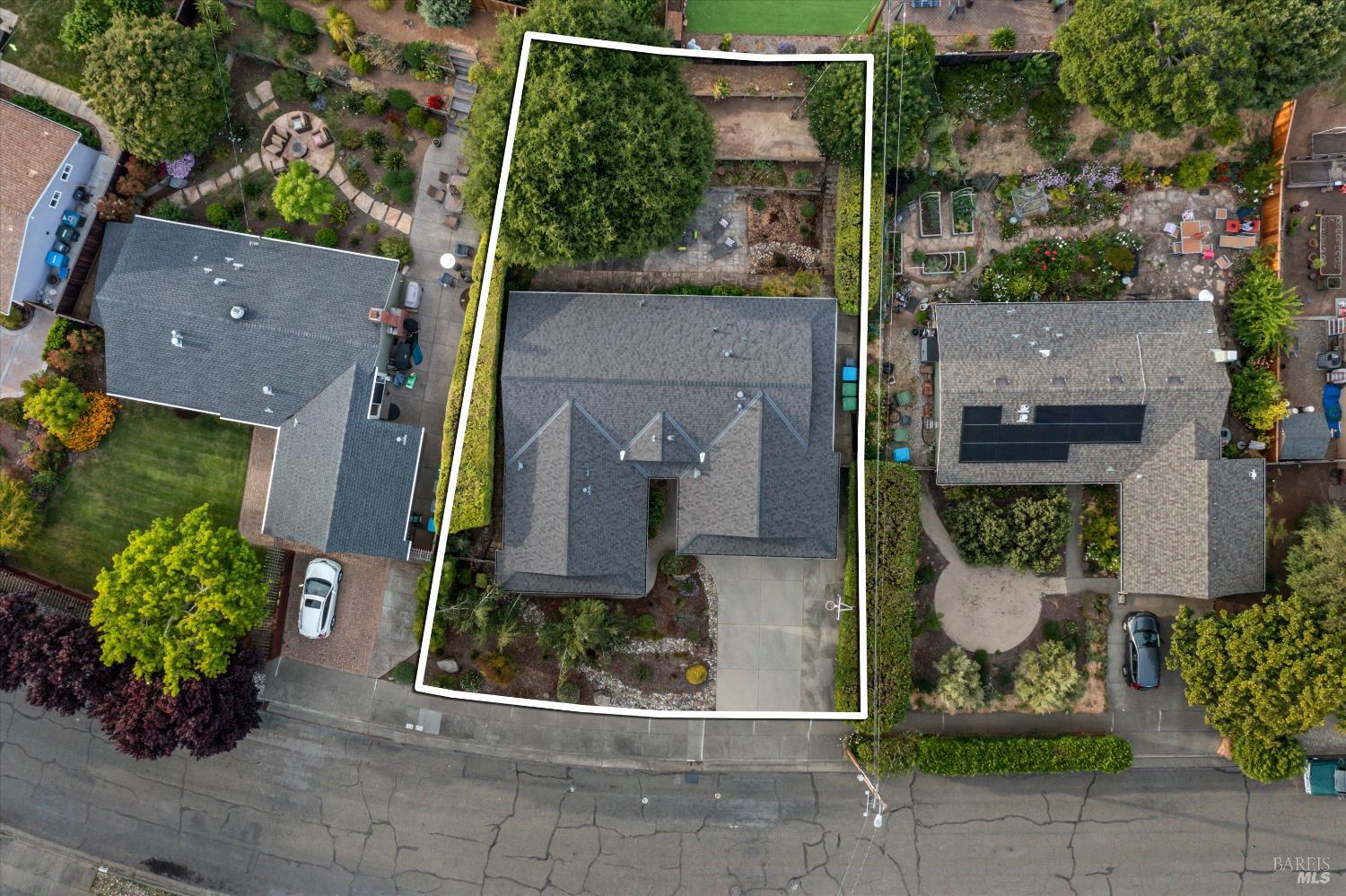 Detail Gallery Image 45 of 56 For 2700 Center Rd, Novato,  CA 94947 - 4 Beds | 3 Baths