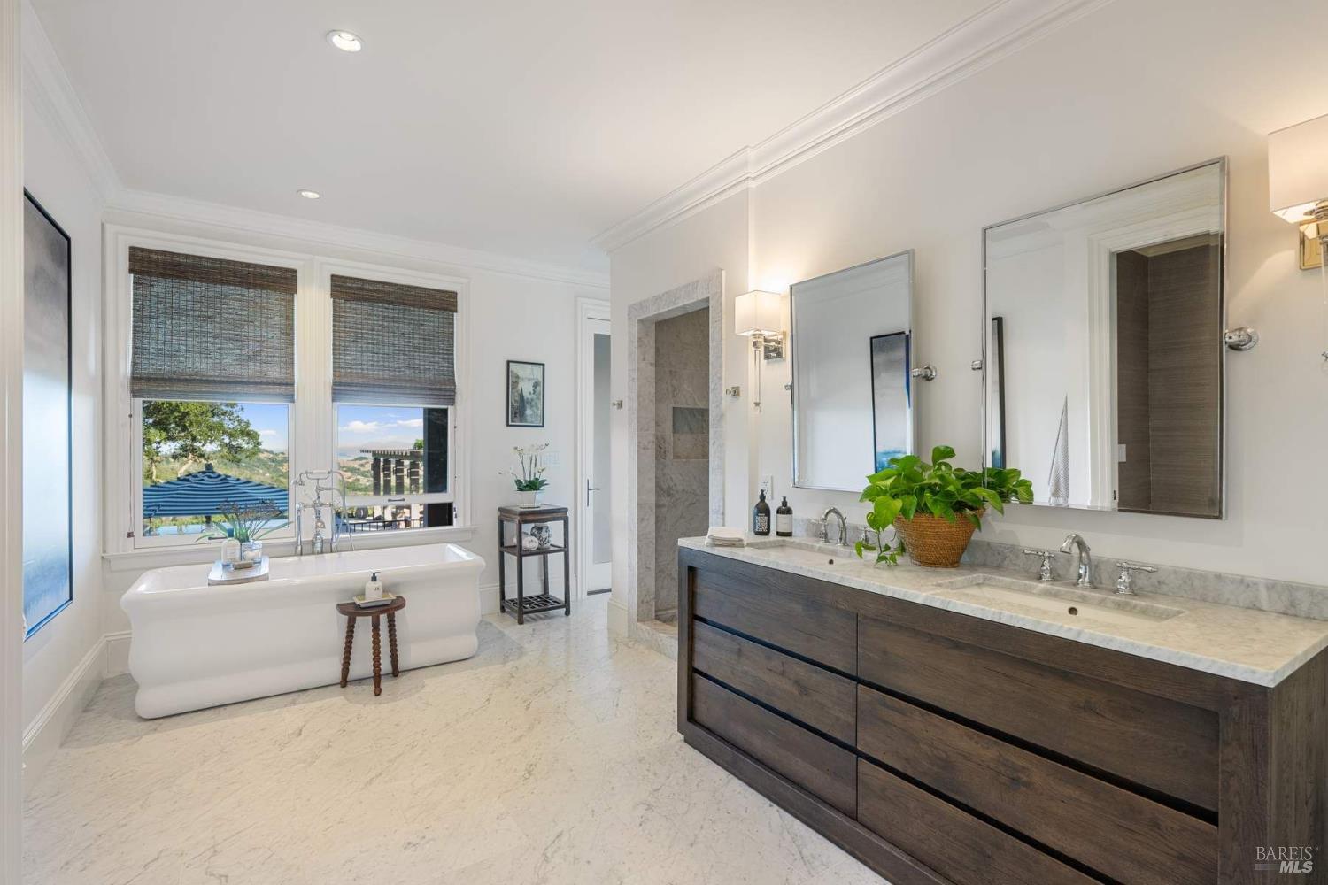 Detail Gallery Image 21 of 33 For 17256 7th St, Sonoma,  CA 95476 - 4 Beds | 3/2 Baths