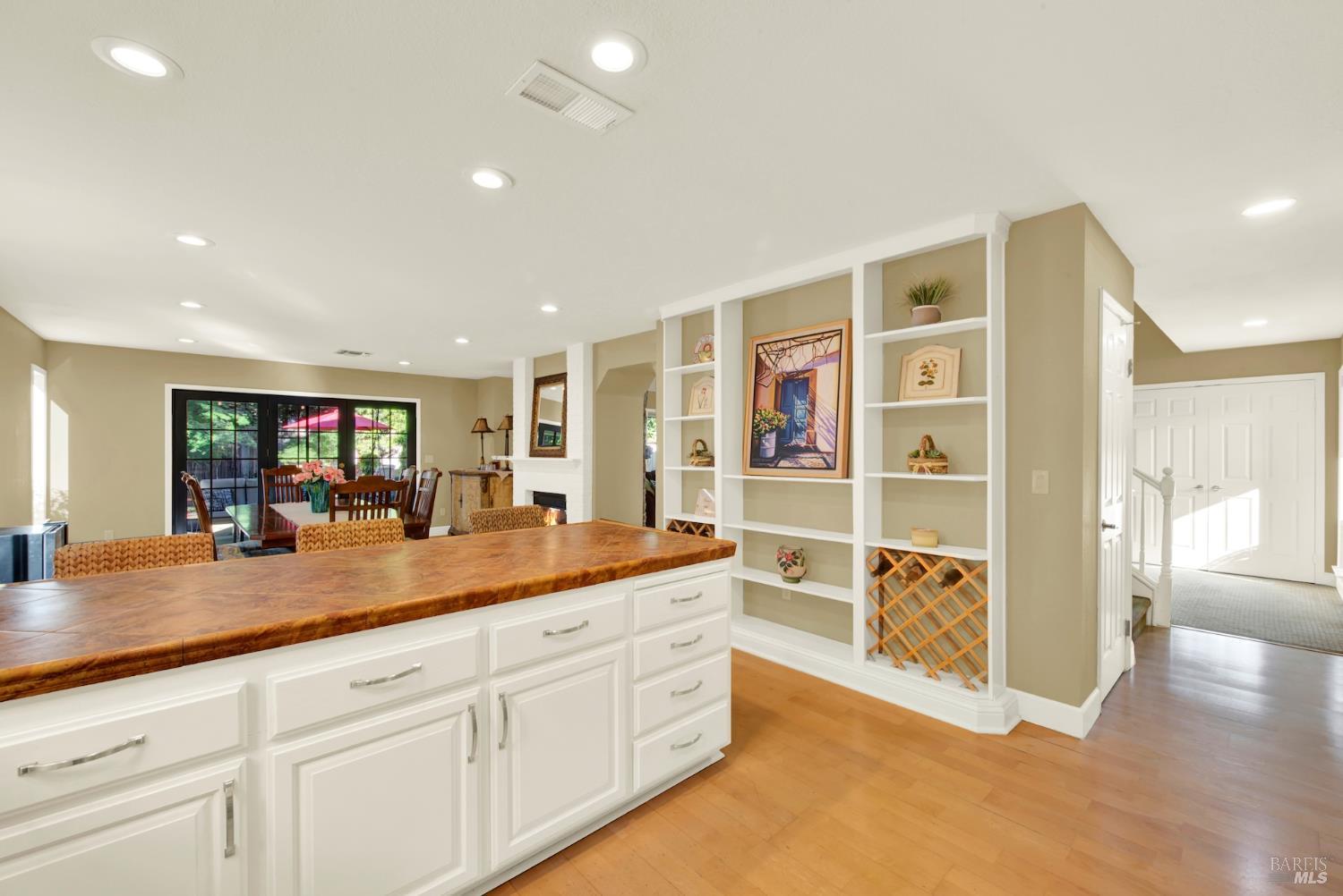 Detail Gallery Image 19 of 46 For 355 Holly Ct, Dixon,  CA 95620 - 3 Beds | 2/1 Baths