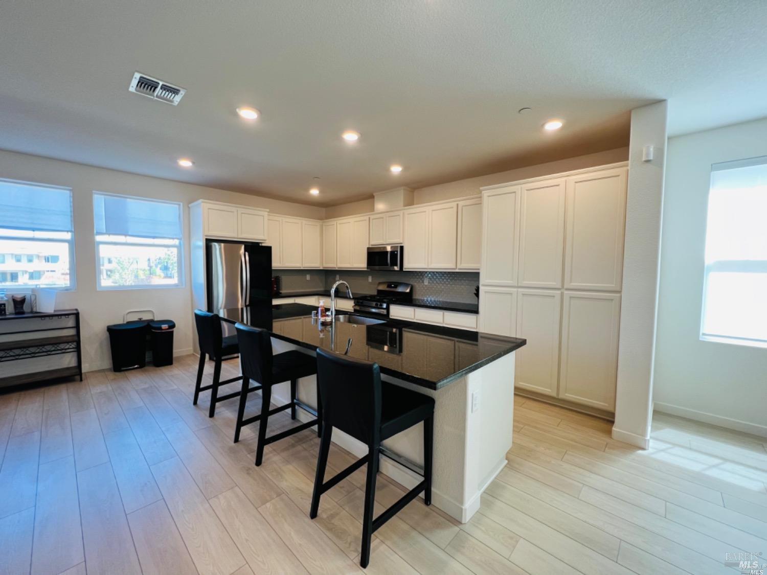Detail Gallery Image 1 of 17 For 2451 Lake Club Dr, Fairfield,  CA 94533 - 4 Beds | 3/1 Baths