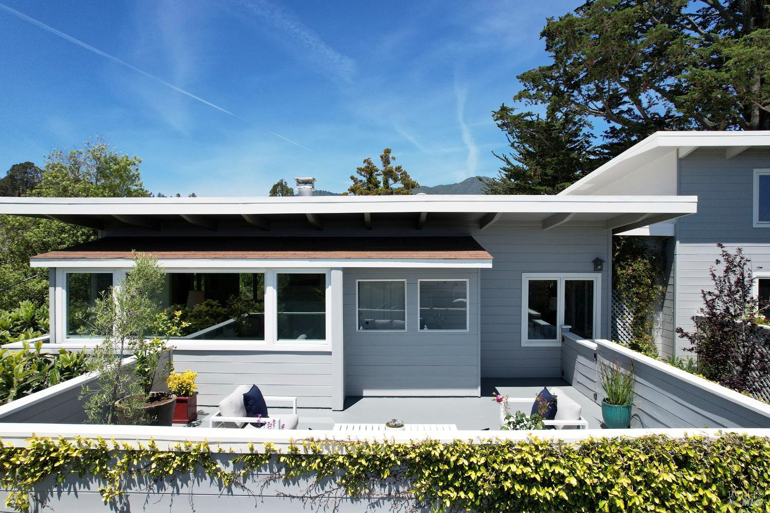 Detail Gallery Image 39 of 42 For 64 Edgewood Ave, Mill Valley,  CA 94941 - 3 Beds | 2 Baths
