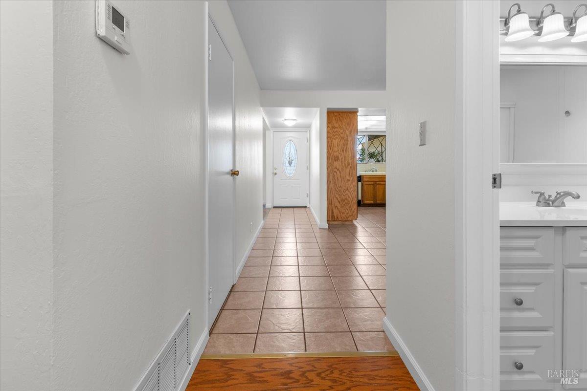 Detail Gallery Image 10 of 24 For 241 Camellia St, Fairfield,  CA 94533 - 3 Beds | 2 Baths