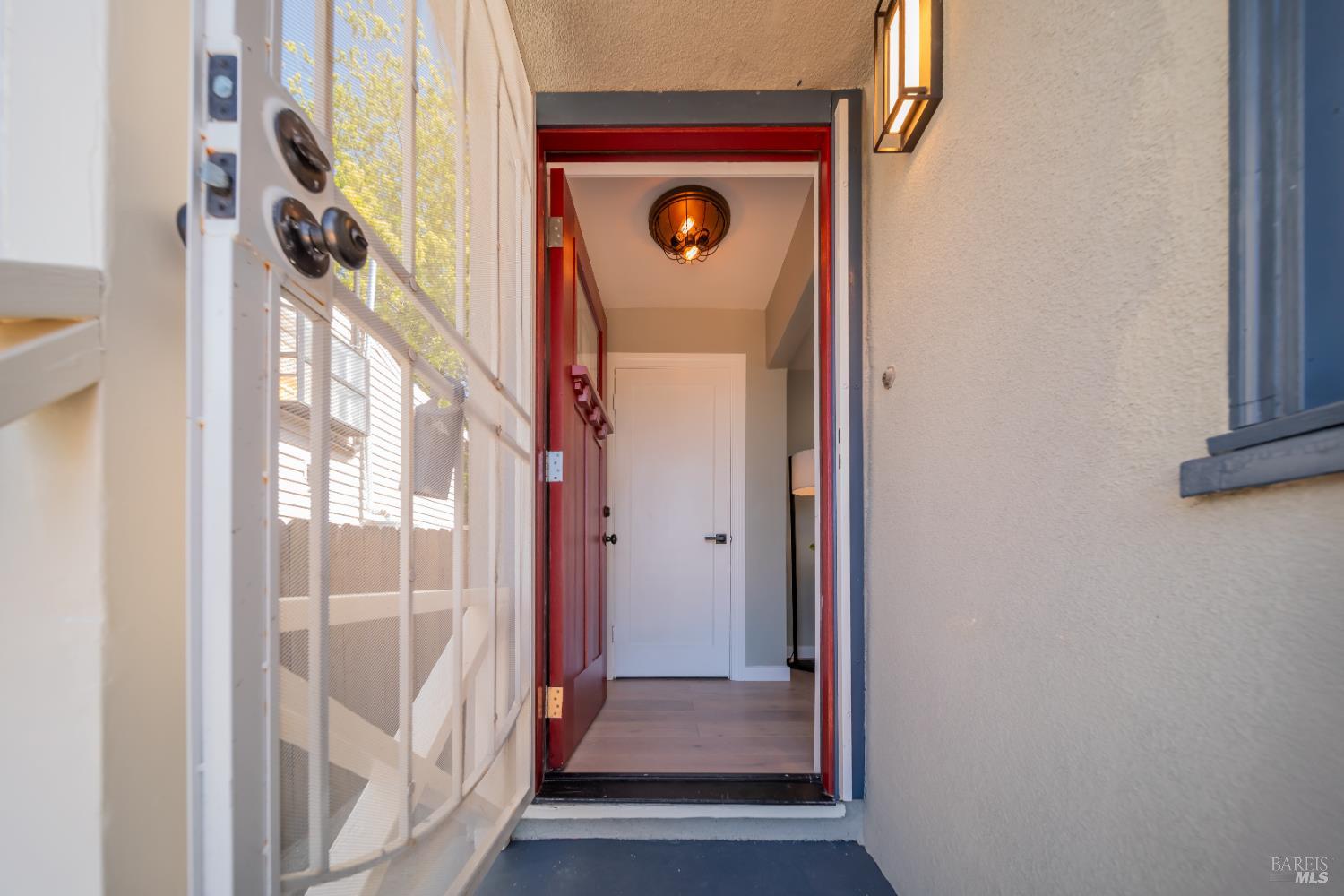 Detail Gallery Image 6 of 43 For 948 Benicia Rd, Vallejo,  CA 94591 - 2 Beds | 1 Baths