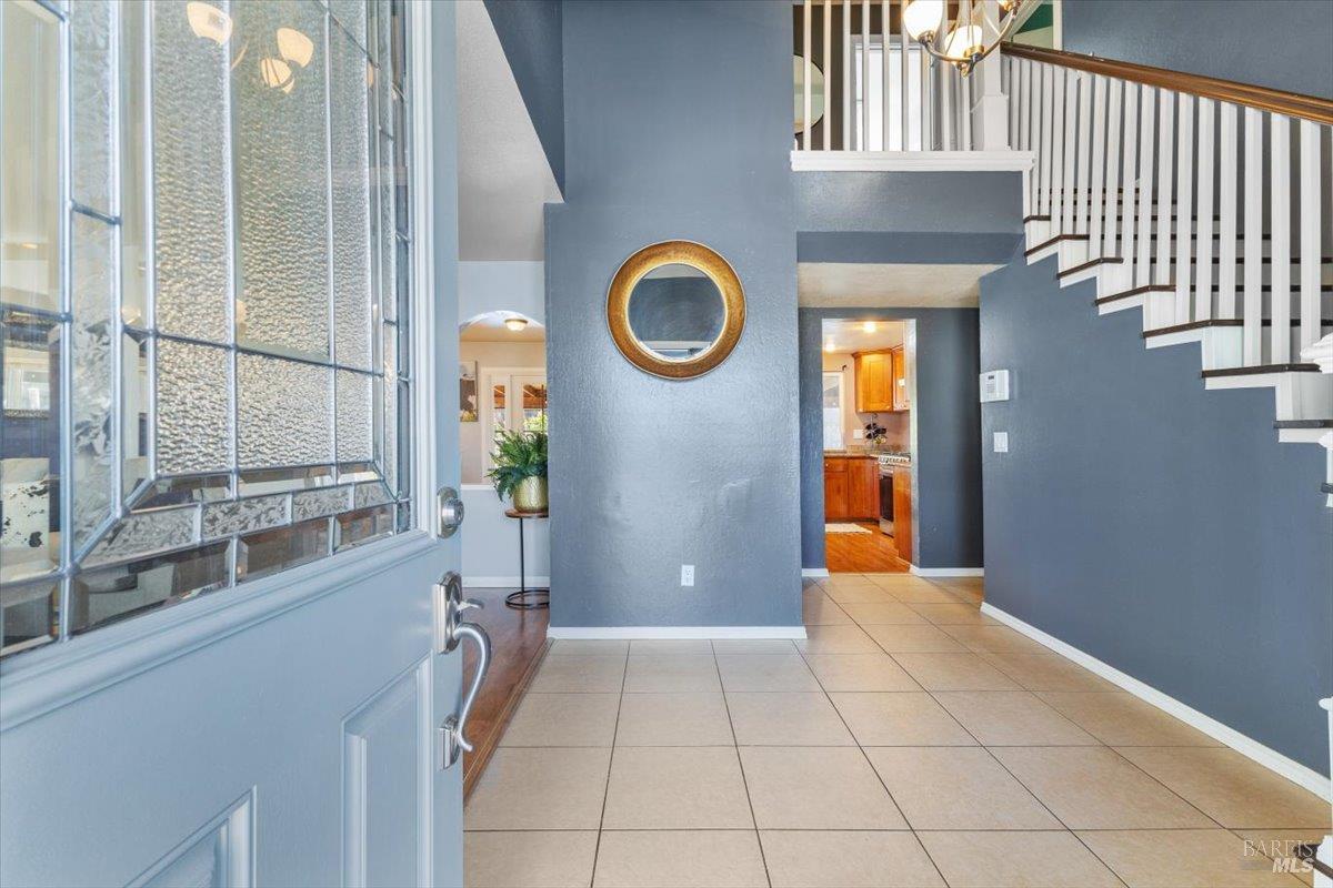 Detail Gallery Image 3 of 61 For 2044 Willow Dr, Petaluma,  CA 94954 - 4 Beds | 3 Baths