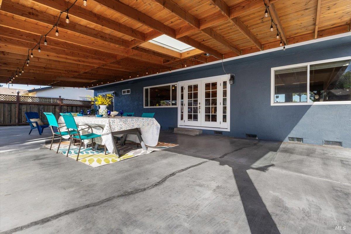 Detail Gallery Image 36 of 61 For 2044 Willow Dr, Petaluma,  CA 94954 - 4 Beds | 3 Baths