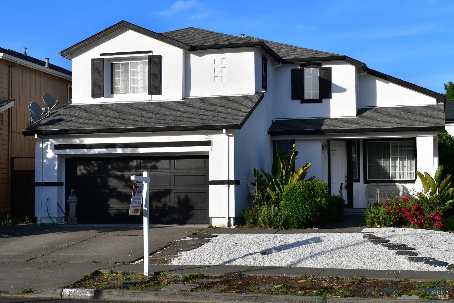 Detail Gallery Image 2 of 19 For 2630 Arrowhead Dr, Santa Rosa,  CA 95407 - 4 Beds | 3 Baths
