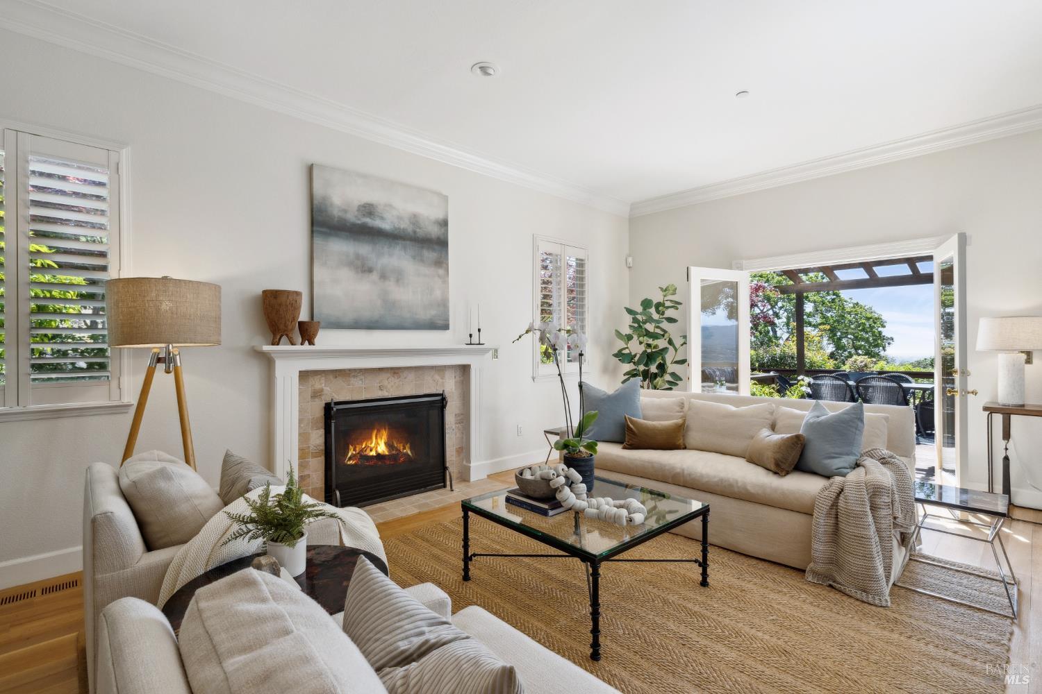 Detail Gallery Image 2 of 37 For 15 Upland Ln, Novato,  CA 94945 - 4 Beds | 3/1 Baths