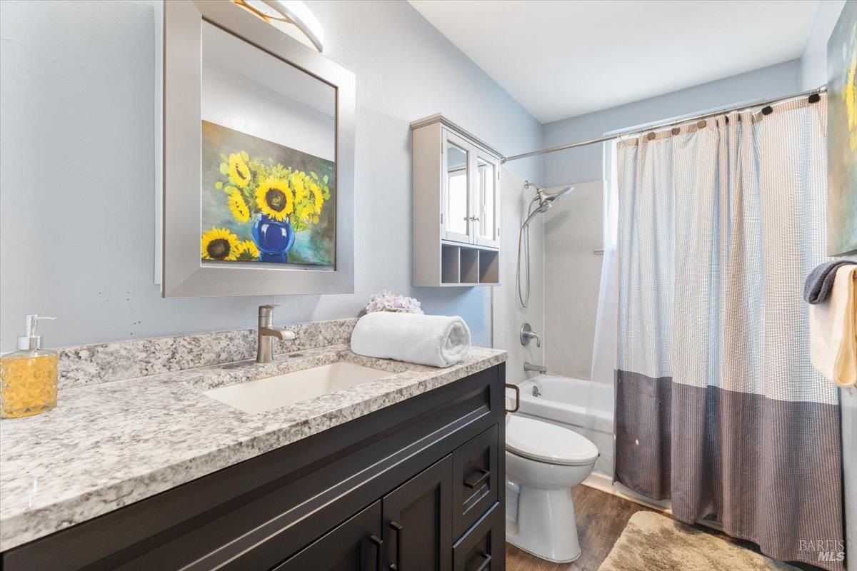Detail Gallery Image 26 of 61 For 2044 Willow Dr, Petaluma,  CA 94954 - 4 Beds | 3 Baths