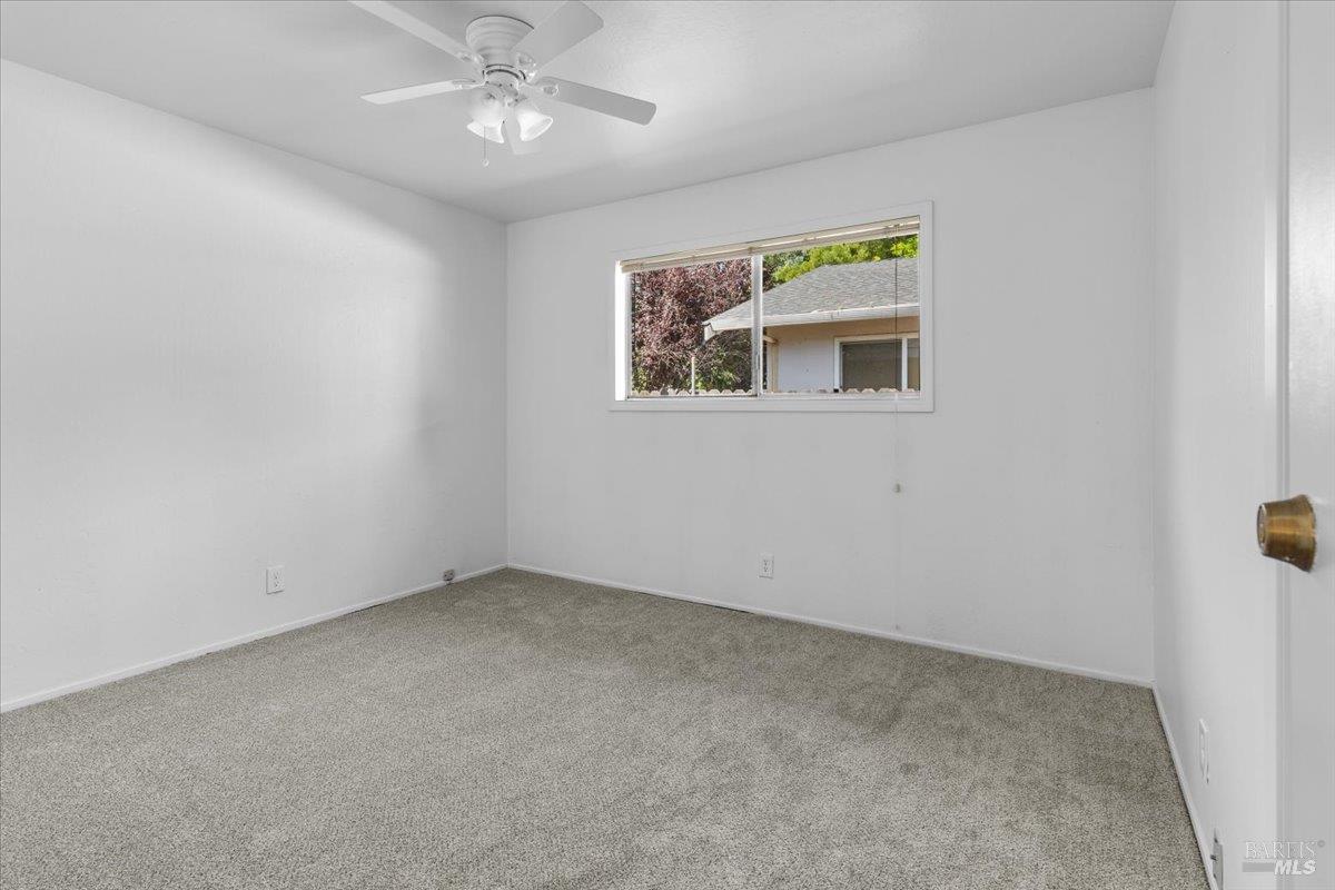 Detail Gallery Image 12 of 24 For 241 Camellia St, Fairfield,  CA 94533 - 3 Beds | 2 Baths