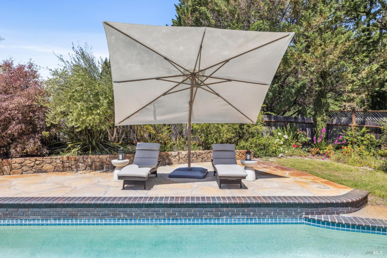 Detail Gallery Image 37 of 98 For 9724 Green Valley Rd, Sebastopol,  CA 95472 - 4 Beds | 3 Baths